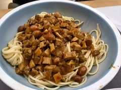 牛肉杂酱凉面-老新隆牛肉锅贴(新街口店)