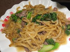 湿炒牛河-幸运牛汕头小黄牛牛肉火锅(梅林店)