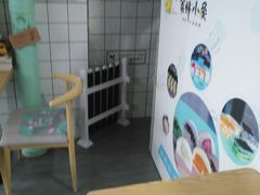 -蜜蜂小象·榴莲千层蛋糕(时代汇11栋店)