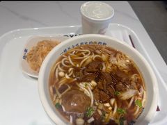 -好一家牛肉粉(山东路家乐福店)