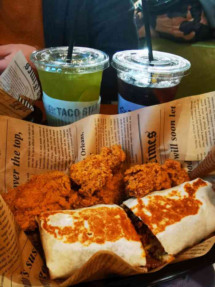 taco star 塔可星(下沙宝龙店)-"很久之前去吃的了,看到嫩牛芝士烤饼