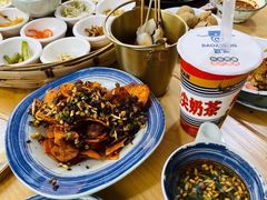 -包整·丝娃娃(一览甲秀楼风景店)