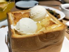 珍宝蜂蜜厚多士-去茶去餐厅(中央大街店)