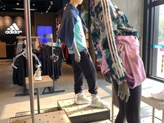 -adidas(印象城购物中心店)