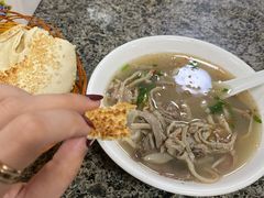 羊杂汤-清真喜兰老丁羊汤特色小吃