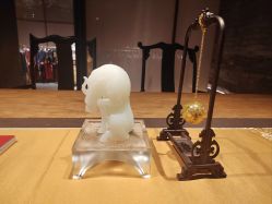 点击看大图 -藤薰定制中式嫁衣礼服旗袍店