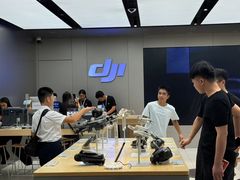 -DJI大疆(深圳华强北曼哈授权体验店)