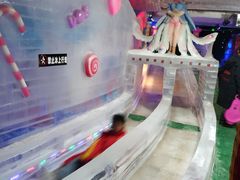 -七彩云南欢乐世界