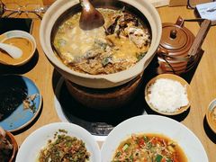 -吃饭皇帝大土家民族菜(正大广场店)