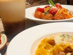 -Common Table · Brunch & Coffee