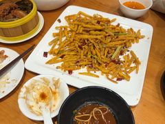-莲餐厅·湖北菜·潜江小龙虾店(愚园路店)
