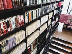 -钟书阁(松江泰晤士小镇店)