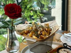 -Mark&Mars Restaurant