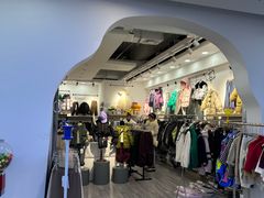 -汉口北国际商品交易中心品牌服装城