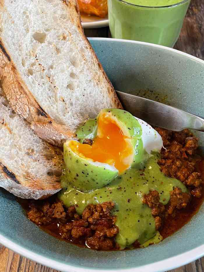 tamper coffee-"自从吃了学校门口的howst的牛油果类菜.