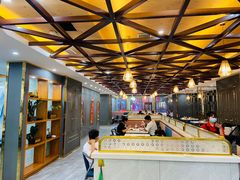 -凤凰路何眼镜香辣蟹(花果园店)