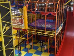 -天空之城欢乐嘉年华苏州店(环球188广场店)