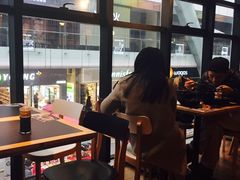 靠窗位-大鼓米线(静安吴江DM店)