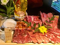 -铭牛烧肉·和牛海鲜自助(高新月牙湖店)