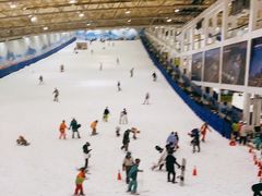 -乔波室内滑雪场