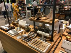 -诚品(信义店)