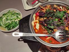 -龙巢盱眙龙虾·牛蛙·烧烤宵夜(八卦岭店)