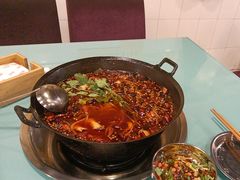 -鸿顺老铁锅美蛙鱼府(解放碑店)