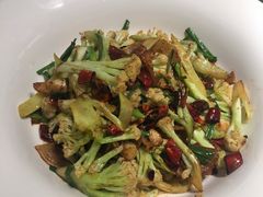 -费大厨辣椒炒肉(高铁吾悦广场店)
