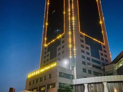 -荣誉国际酒店-云顶旋转餐厅