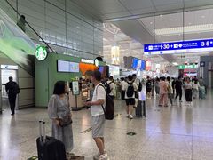 -星巴克(上海虹桥站2A检票口)