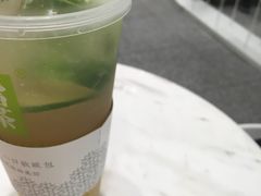 -奈雪的茶(市百一店)