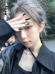 -藤野造型烫发染发