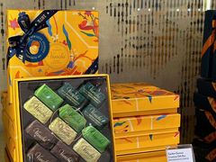 -VENCHI 闻绮(北京国贸商城店)