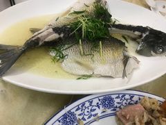 盐油水蒸山坑鲩-水乡人家私房菜(逢简店)