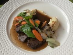 -香格里拉鱼跃地中海西餐厅·牛排披萨