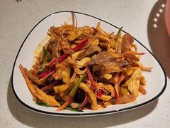 -小鱼小牛(世欧广场店)