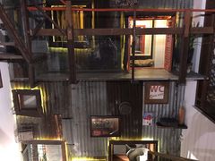 -Cuc Gach Quan Restaurant