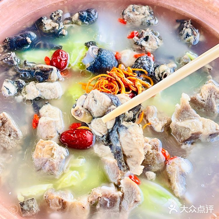 品菌菇汤🍄吃腊排骨 🦴看玉龙雪山风景🏔