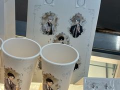 -喜茶(迪士尼小镇·平行宇宙店)