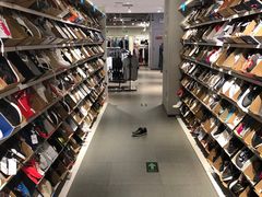 -唯品会(北京国瑞城店)