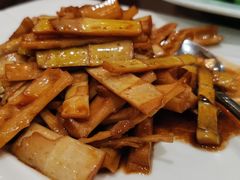 肉丝炒茭白-钱塘花园·宁波菜