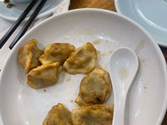 -茸梅路右拐龙虾-农家菜(松江店)