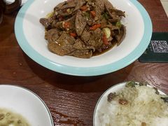 -湖南人家湘菜馆(镇江路店)
