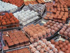 -Laderach 莱德拉(上海环贸iapm店)