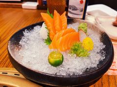 三文鱼刺身-肉魁屋·烧肉·烧鸟·酒场(高新店)