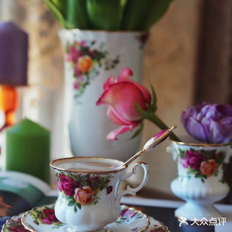 一定是忘记了，花。阿尔伯特的杯型是我永远喜欢的