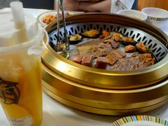 -布罗城堡自助烧烤(鸿通城购物中心店)