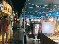 -吴山路夜市