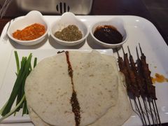 -三个大叔烤羊肉串·歌手驻唱·碳烤鲜肉(西三旗店)