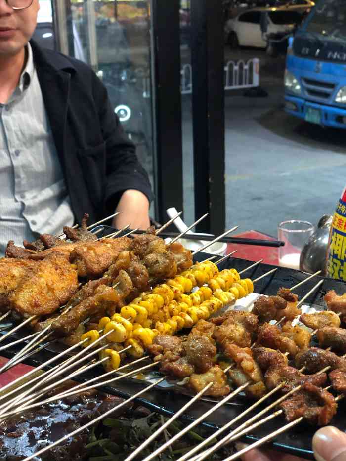 柏楠烧烤 彩霞街店-"就是有点小贵 带侄儿侄媳妇去吃的三个人花..."-